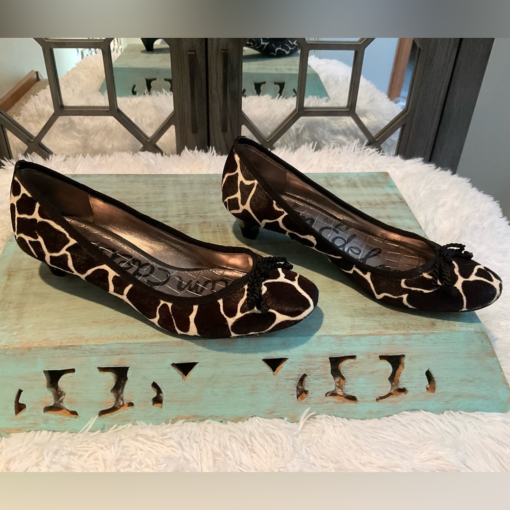 NWOB Sam Edelman Leather Cowhide Ballet Flats size 7